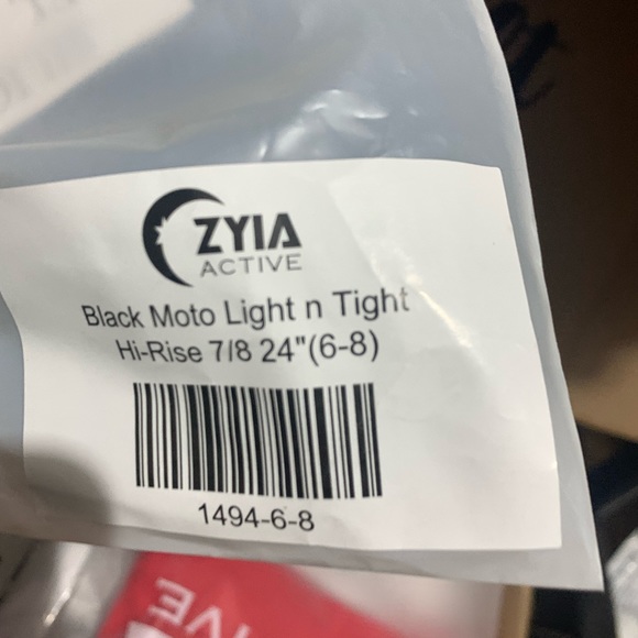 Moto sz 6-8 ZYIA - brand new - Picture 1 of 3